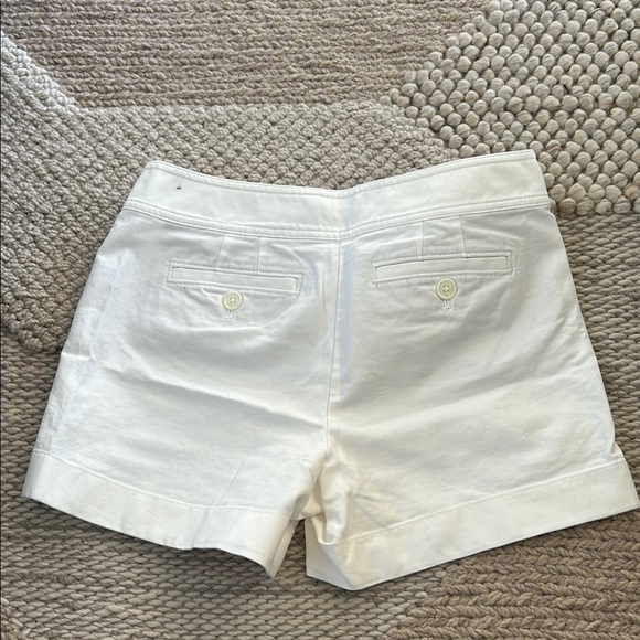 Women's Size 6 White Shorts - Picture 3 of 7
